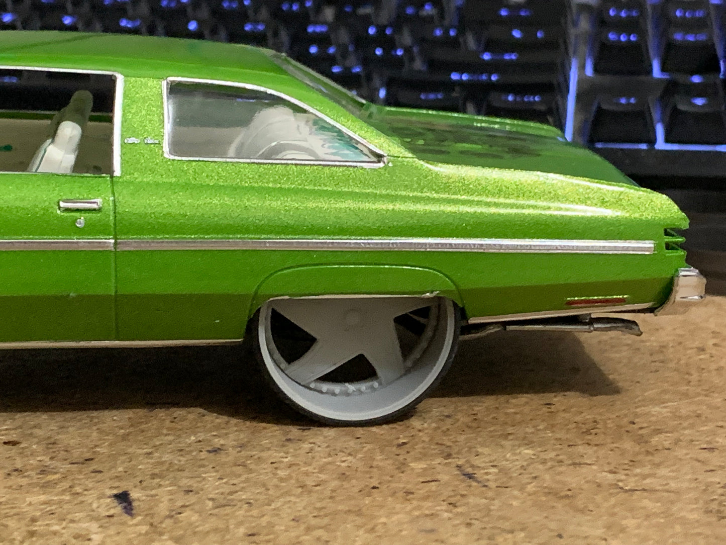 1/25 Scale - TMP D69V1: - in 26"-30" Donk, Big Rims, Box Chevy, G-Body