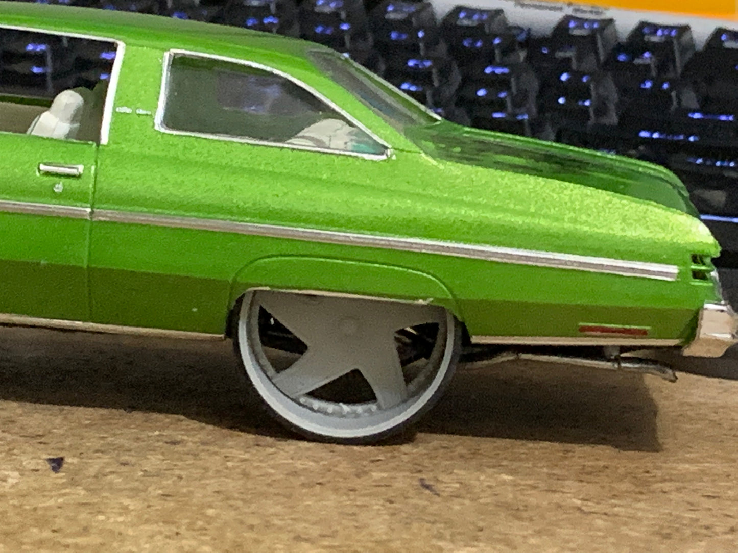 1/25 Scale - TMP D69V1: - in 26"-30" Donk, Big Rims, Box Chevy, G-Body