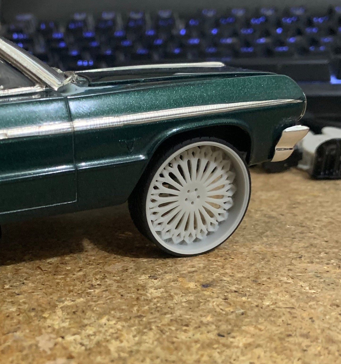 1/25 Scale - TMP D106: in 26"-30" Donk, Box Chevy, Big Rims, Trucks, SUV