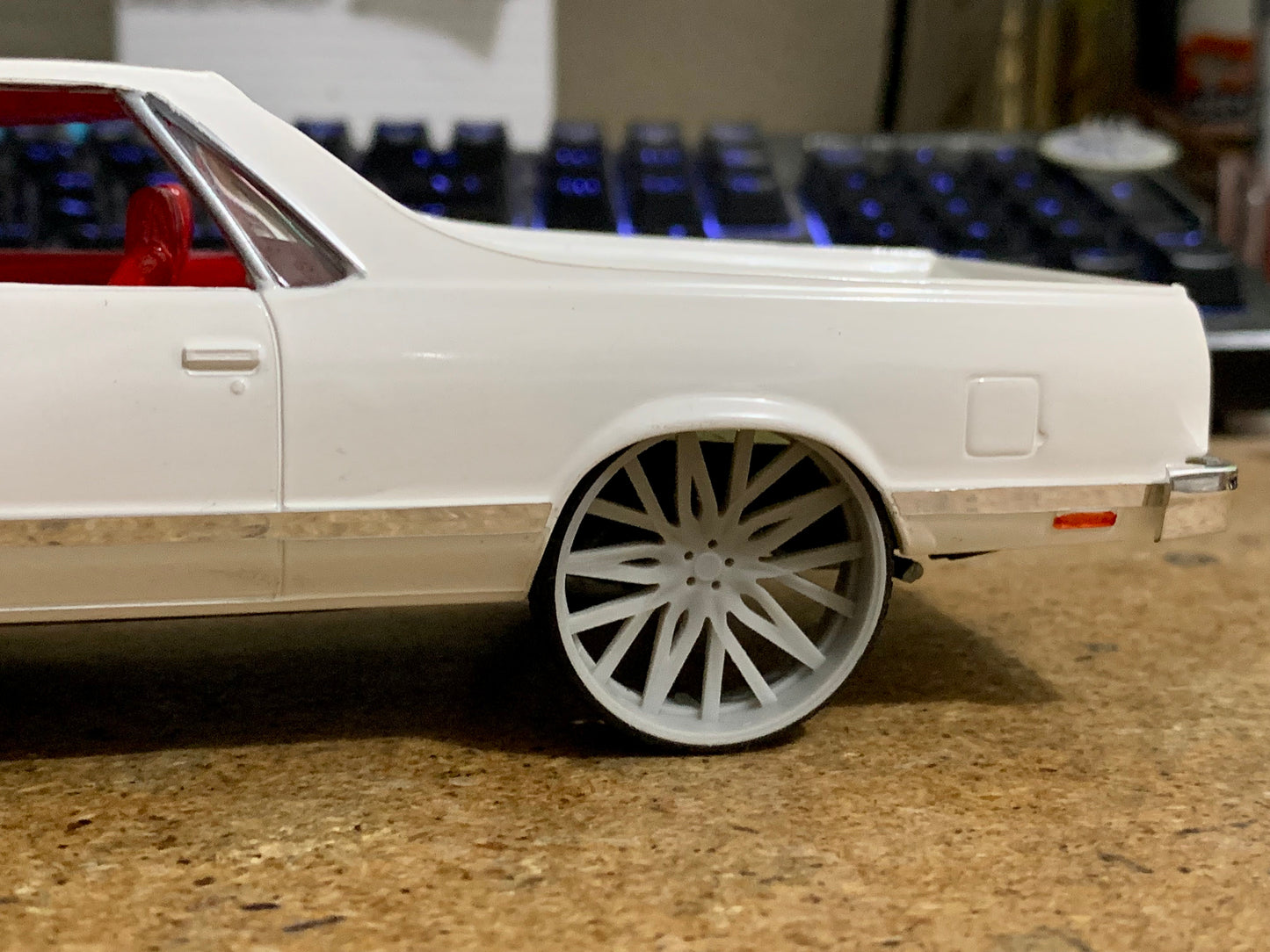 1/25 Scale - TMP D132: Custom - in 26"-30" Donk, Big Rims, Box Chevy, G-Body