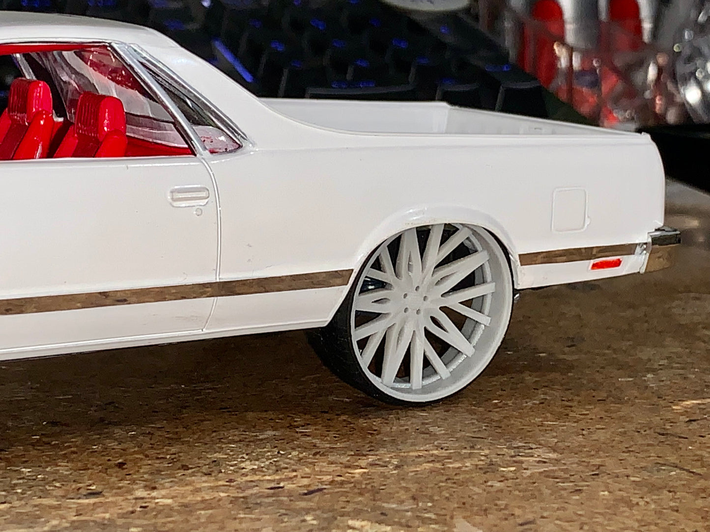 1/25 Scale - TMP D132: Custom - in 26"-30" Donk, Big Rims, Box Chevy, G-Body