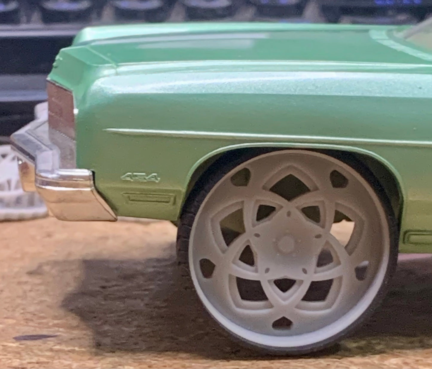 1/25 Scale - TMP D145: in 26"-36" Donk, Big Rims, Box Chevy, G-Body