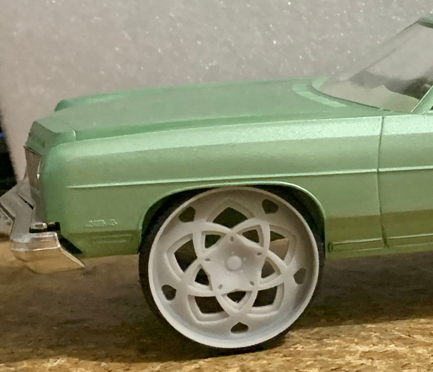 1/25 Scale - TMP D145: in 26"-36" Donk, Big Rims, Box Chevy, G-Body