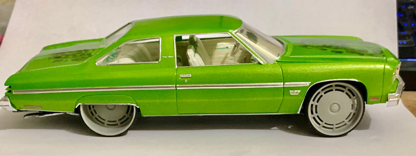 1/25 Scale - Caprice Retro V5 in 26"-30" Donk, Caprice, Big Rims, Box Chevy, Bubble