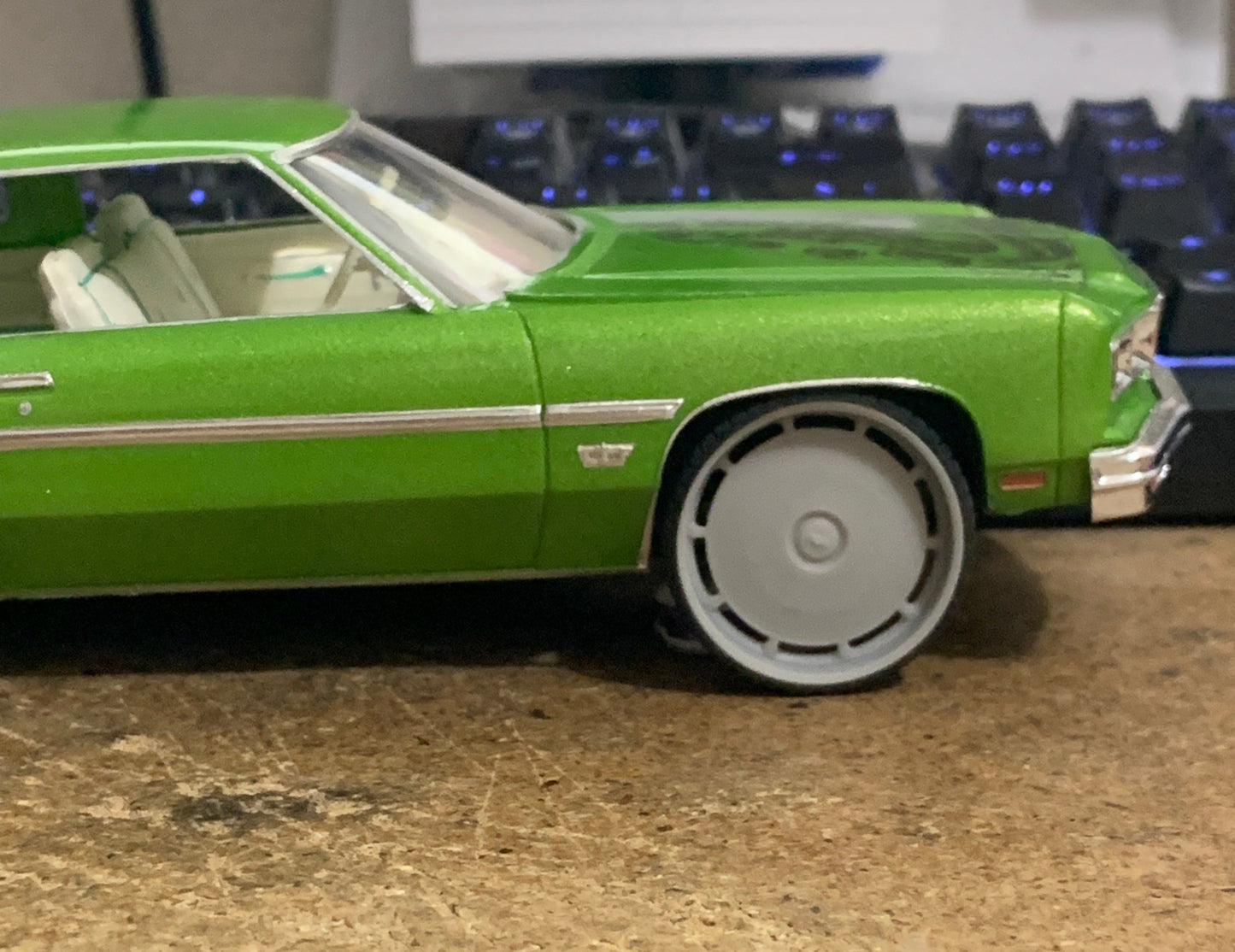 1/25 Scale - Caprice SD '75 Rep V2 in 26"-36" Donks, Caprice, Impala, Big Rims