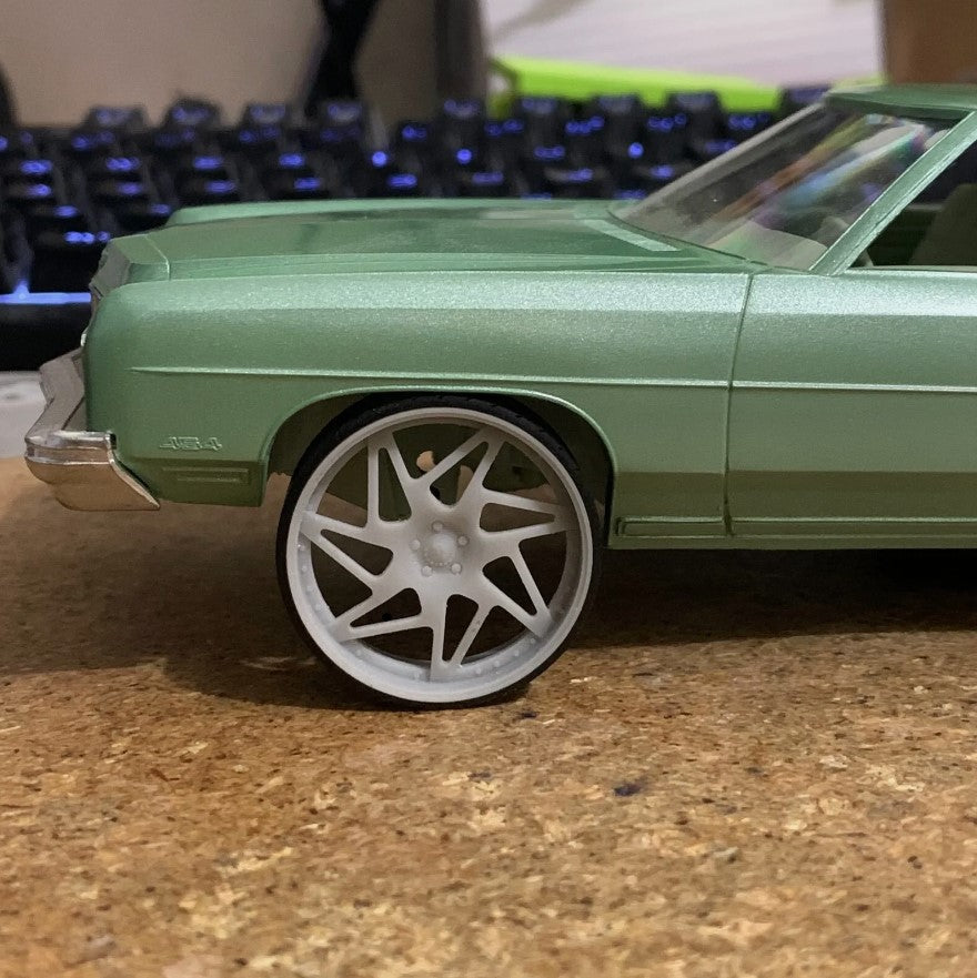 1/25 Scale - TMP D88: Forgi Finestro - in 26"-30" Donk, Big Rims, Box Chevy, G-Body