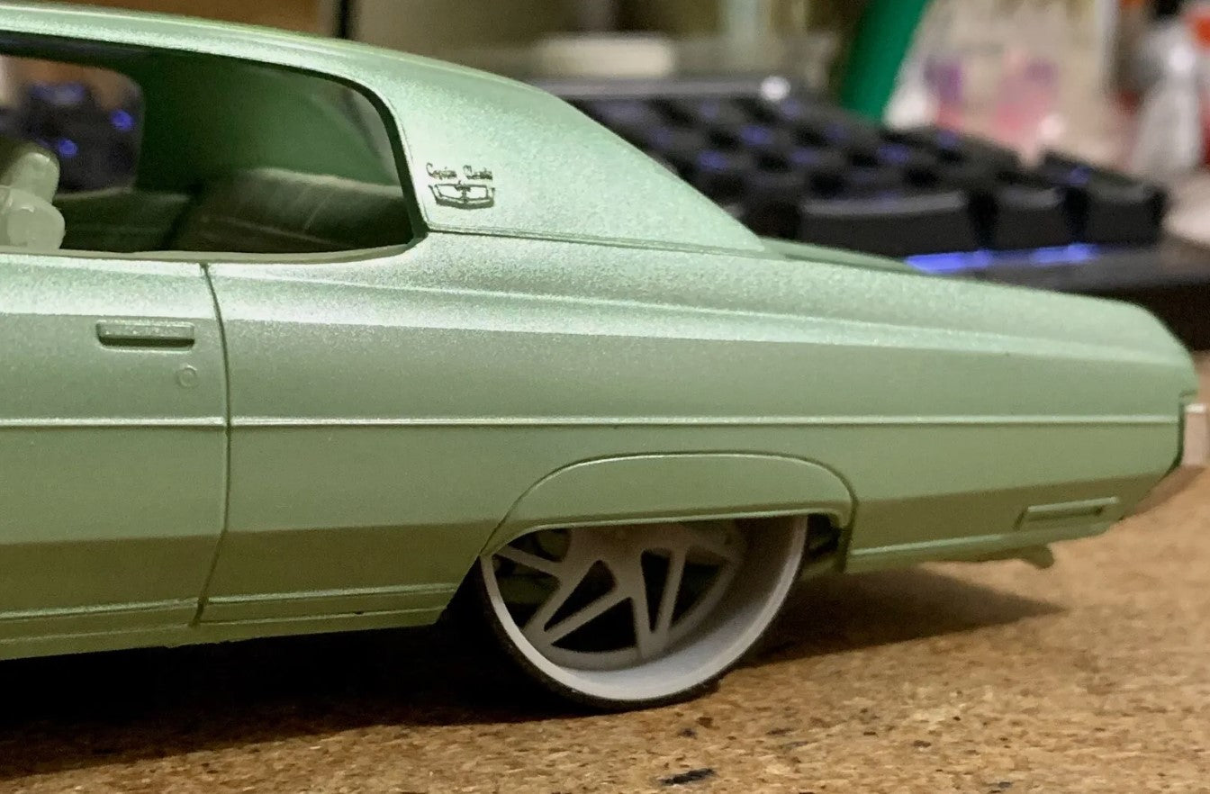 1/25 Scale - TMP D88: Forgi Finestro - in 26"-30" Donk, Big Rims, Box Chevy, G-Body