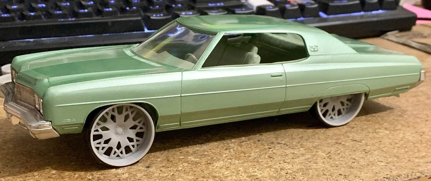 1/25 Scale - TMP D89: Forgi Custom - in 26"-30" Donk, Big Rims, Box Chevy, G-Body